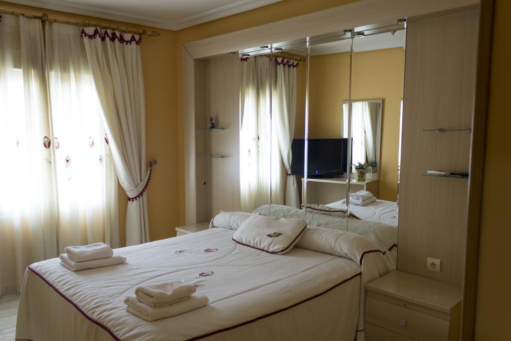 Hostal Dulcinea Esquivias Esterno foto